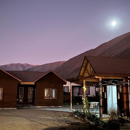 Cabanas Vicuna Cielo De Peralillo - Valle De Elqui Exteriér fotografie